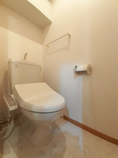 ゆったりとした空間のトイレです