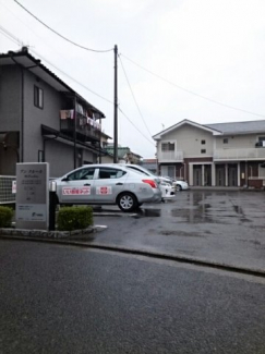 駐車場があるので、車を買う予定の方も安心です