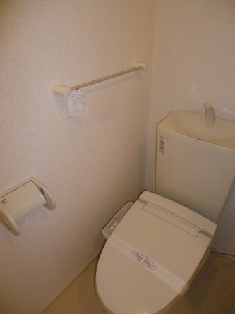 コンパクトで使いやすいトイレです