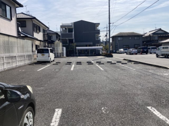 駐車場に車を止められます