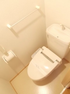 ゆったりとした空間のトイレです