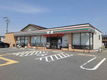 セブンイレブン三木加佐店まで49m