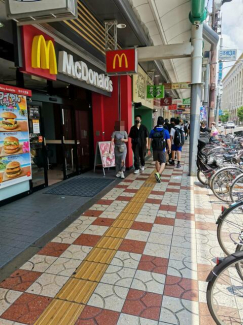 マクドナルド日本橋三丁目店まで358m