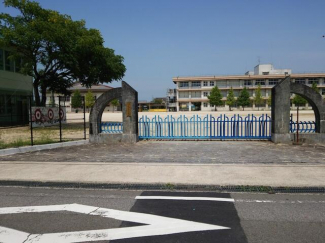 松前町立北伊予小学校まで1317m