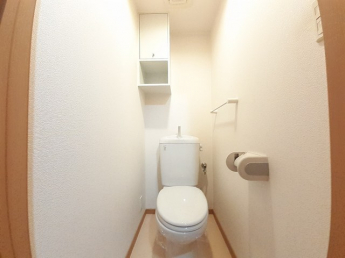 ゆったりとした空間のトイレです