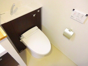 ゆったりとした空間のトイレです