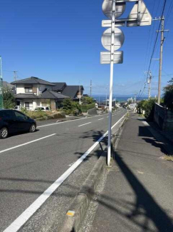 家族のお出かけや送迎、毎日のお買い物に車と駐車場は欠かせませ