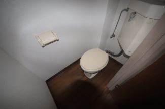 ゆったりとした空間のトイレです