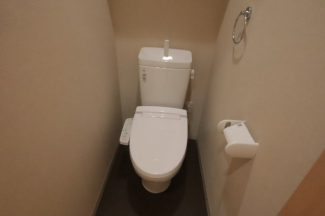 コンパクトで使いやすいトイレです