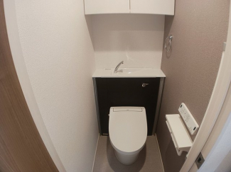 コンパクトで使いやすいトイレです