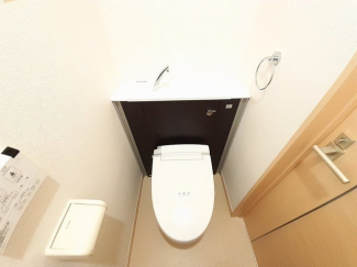 コンパクトで使いやすいトイレです