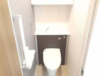 シンプルで使いやすいトイレです