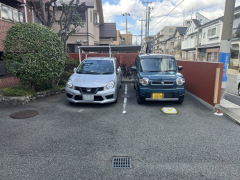 【駐車場】