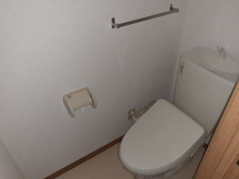 シンプルで使いやすいトイレです