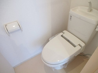 コンパクトで使いやすいトイレです