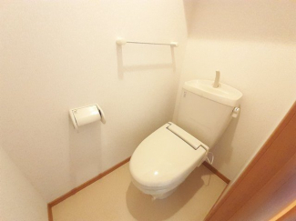 コンパクトで使いやすいトイレです