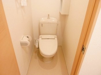 ゆったりとした空間のトイレです