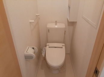 ゆったりとした空間のトイレです