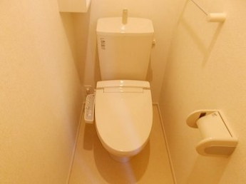 ゆったりとした空間のトイレです