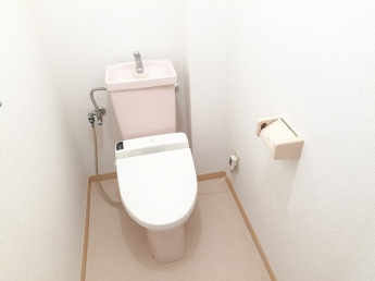 コンパクトで使いやすいトイレです