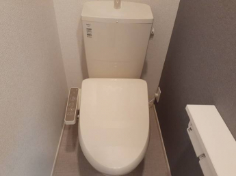 清潔感のあるトイレです