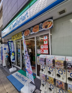 ファミリーマート東心斎橋店まで146m