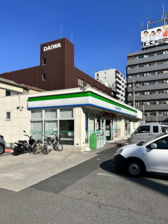 ファミリーマート高井田本通店まで257m