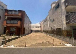 更地　南向き　整形地　建築条件なし売り土地