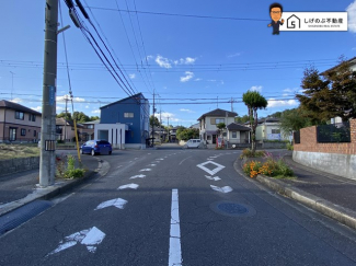 【前面道路含む現地写真】