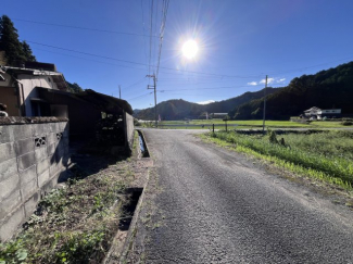 【前面道路含む現地写真】