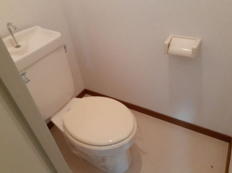 清潔感のあるトイレです