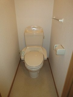 ゆったりとした空間のトイレです