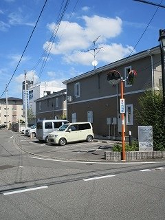 駐車場があるので、車を買う予定の方も安心です