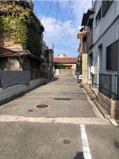 【前面道路含む現地写真】