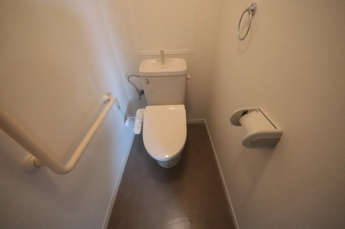 シンプルで使いやすいトイレです