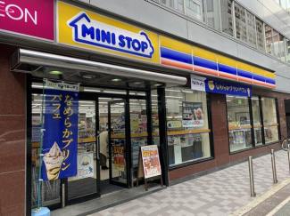 ミニストップ平野町３丁目店まで22m