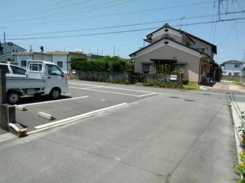 接道する北側道路です♪