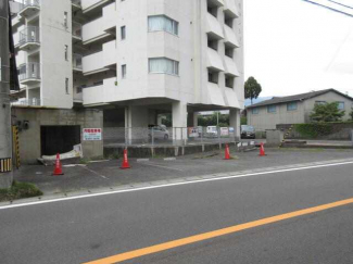 東温市横河原の駐車場の画像