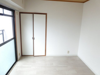 【寝室】