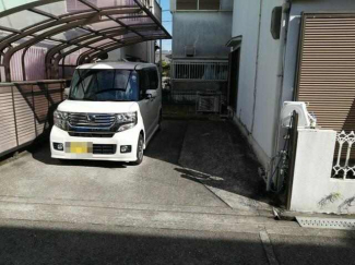 カーポート付き駐車場