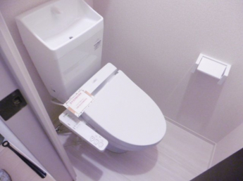 ゆったりとした空間のトイレです