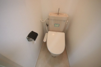 シンプルで使いやすいトイレです