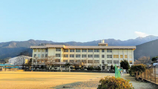 新居浜市立大生院小学校まで1864m