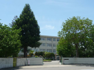 加古川市立氷丘南小学校まで608m