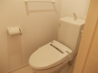 シンプルで使いやすいトイレです