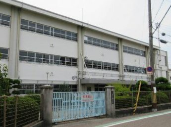 藤井寺市立藤井寺南小学校まで366m