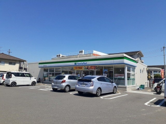 ファミリマート竹原３丁目店様まで300m