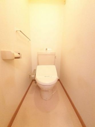 清潔感のあるトイレです