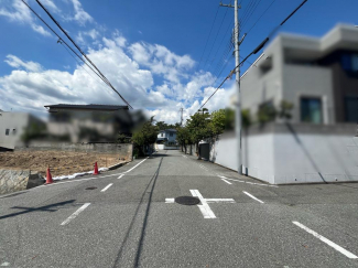 【前面道路含む現地写真】