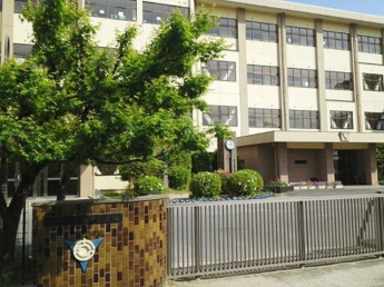 守山市立吉身小学校まで1630m